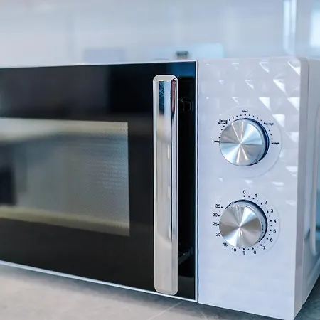 3br Fully-equipped House With Free Wifi & Parking Nyaraló