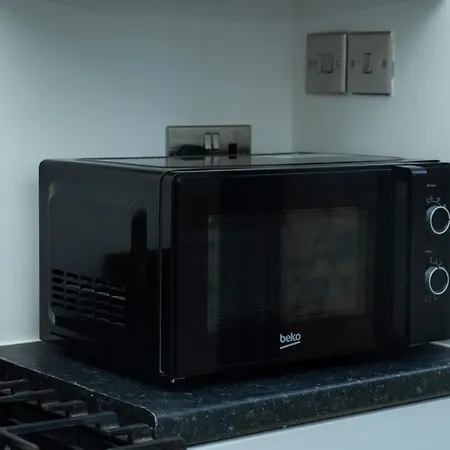 Feriehus 4 Bed Failsworth - 3 Bathrooms - Free Parking - Mon-fri - Ideal For Contractors And Families Manchester