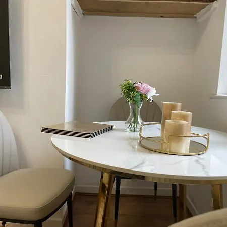 Workers - Free Parking Holiday home *