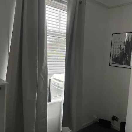 Workers - Free Parking * Manchester
