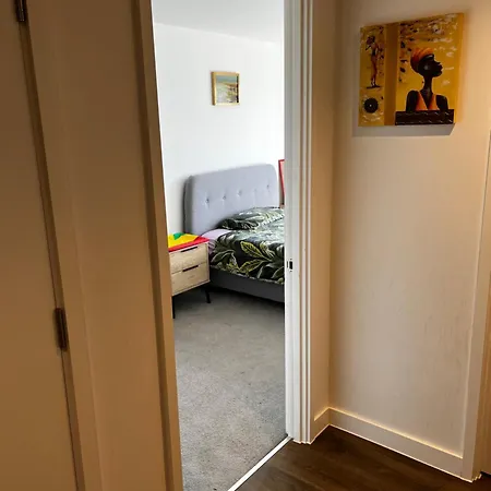 Cozy Flat Near - Private Double With Wifi Quarto em Acomodações Particulares