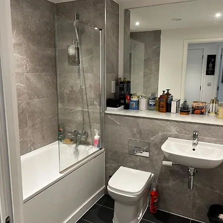 Cozy Flat Near - Private Double With Wifi * Manchester