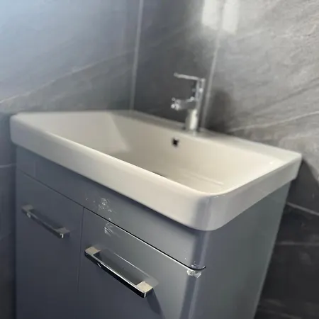 M12 Levenshulme Luxury Newly Renovated Vendégház *