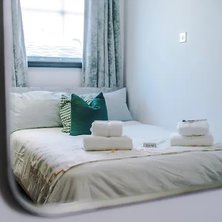 Lejlighed Mcr 2br 2ba, Workspace, Wifi, Full Kitchen Manchester