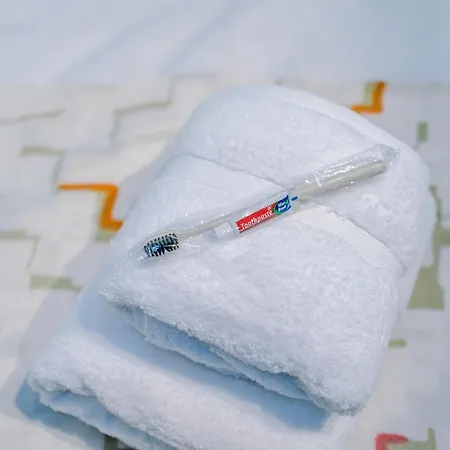 Mcr 2br 2ba, Parking, Wifi, Full Kitchen