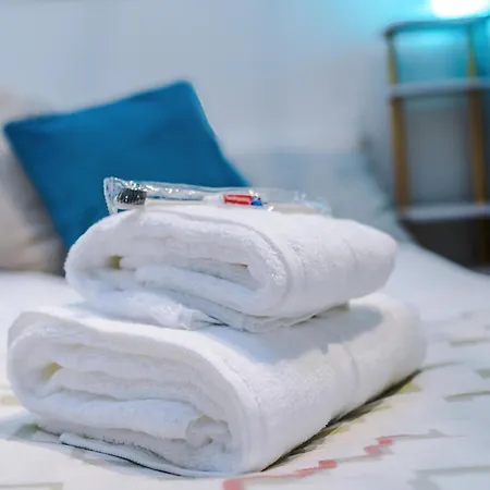 Mcr 2br 2ba, Parking, Wifi, Full Kitchen Lägenhet *