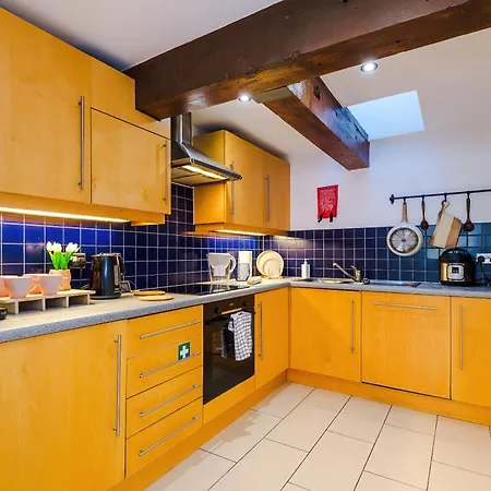 Lejlighed Mcr 2br 2ba, Parking, Wifi, Full Kitchen Manchester