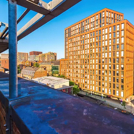 Mcr 2br 2ba, Parking, Wifi, Full Kitchen