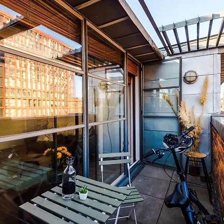 Lejlighed Mcr 2br 2ba, Workspace, Wifi, Full Kitchen