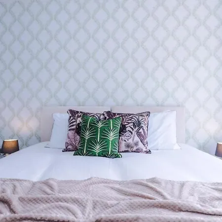 Stylish 3br-colourful-sleeps 5 * Μάντσεστερ