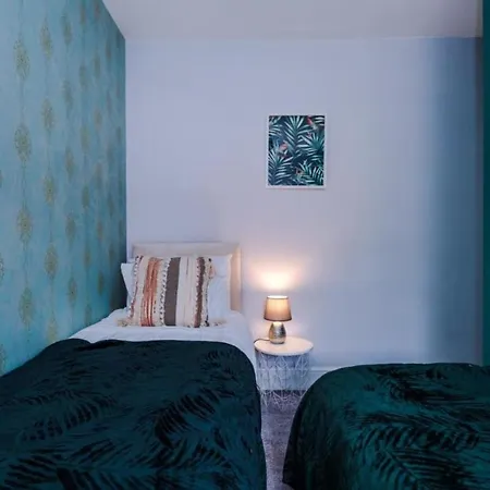 Nyaraló Stylish 3br-colourful-sleeps 5 *