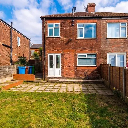 Stylish 3br-colourful-sleeps 5 Manchester