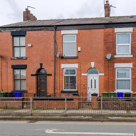 Spacious 2-Bed Home 5Mins To Co-Op Live & Etihad Campus W Free Parking Сasa de vacaciones *