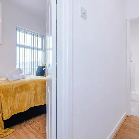 Spacious 2-bed Near Tram & Etihad - Free Wifi Apartment Manchester