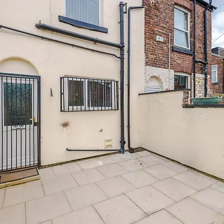 Сasa de vacaciones Spacious 2-Bed Home 5Mins To Co-Op Live & Etihad Campus W Free Parking