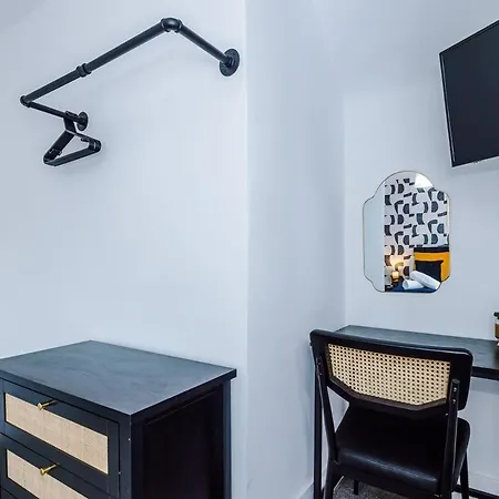 3br Fully-equipped House With Free Wifi & Parking * Manchester