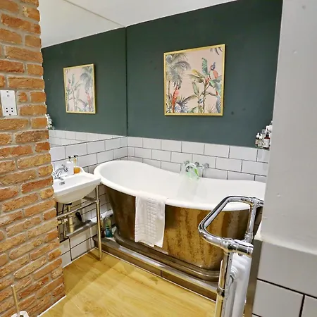 Stylish Seconds Away From Hotspots Pass The Keys * Manchester