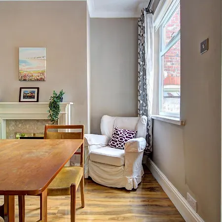 Pass The Keys Modern Two Bedroom By Levenshulme Station Prázdninový dům Manchester