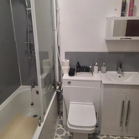 Stylish Close To Centre And 5mins Walk To Heaton Park! * Manchester