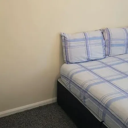 Residential Within Easy Reach Of Town アパート *