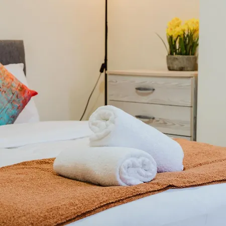 アパート Entire 3 Bedroom House, Salford 20 マンチェスター