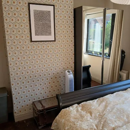 Prázdninový dům 2 Bedroomed Homely House