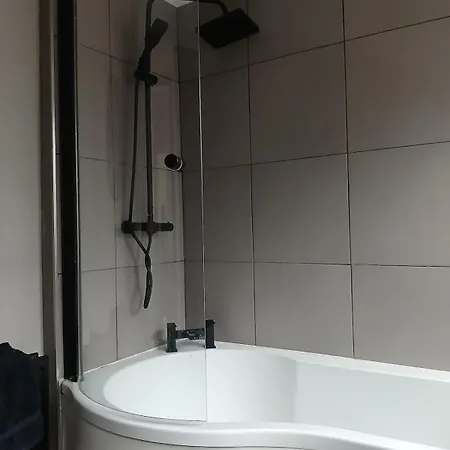 2 Bedroomed Homely House *