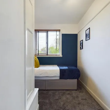 Apartment In Greater *