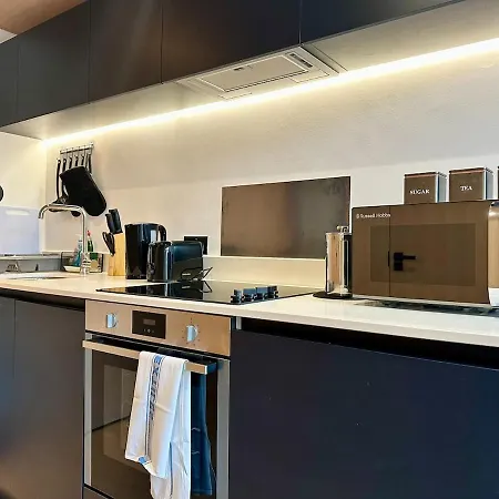 Cute 1 Bed Duplex With Balcony Μάντσεστερ