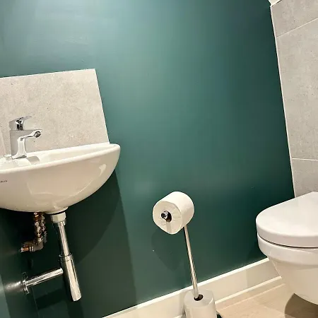 Cute 1 Bed Duplex With Balcony * Manchester