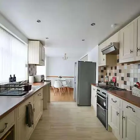 Wythenshawe Greenbrow Retreat Prázdninový dům *