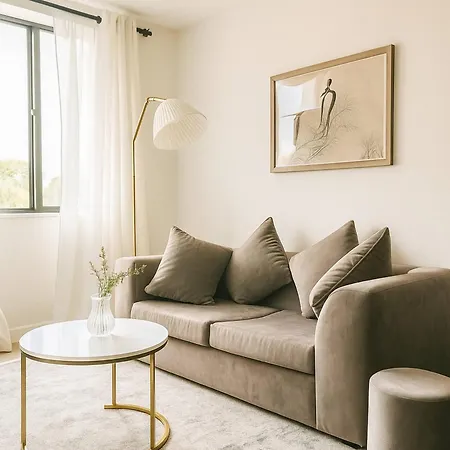 Budget Friendly Private - Free Parking Lägenhet