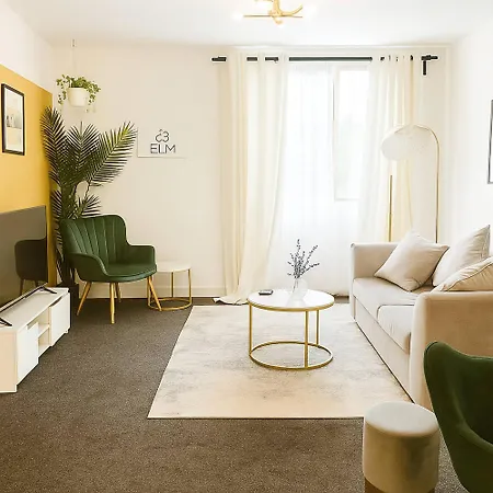 Budget Friendly Private - Free Parking Lägenhet *