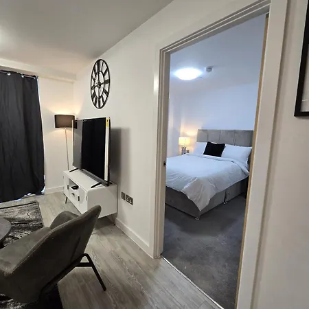 Mega9 Luxury 2bedrooms - 2baths, 2toilets *