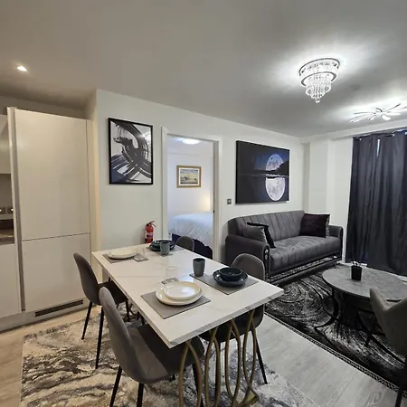 Mega9 Luxury 2bedrooms - 2baths, 2toilets *