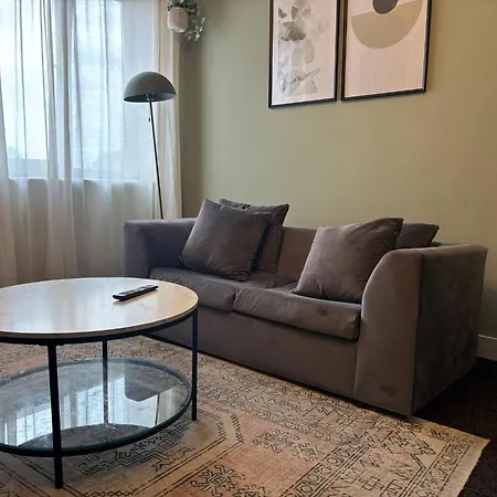 Appartement Media Sleeps 4 Free Parking