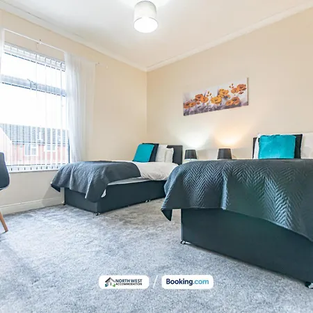 펜션 3br House In Manchester, Free Wifi, Parking, Ideal For Contractors *