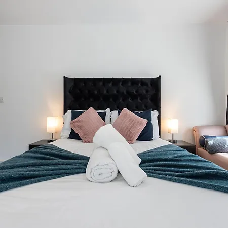 Stylish 2-Bed Apartment In Manchester City Centre Manchester
