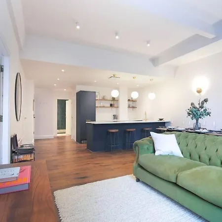 Apartment Soho By The Heim Residences