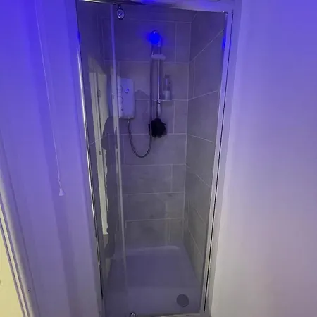 Large 1-bed - Close To Old Traff *