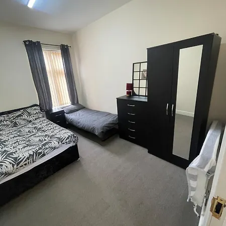 Appartement Large 1-bed - Close To Old Traff