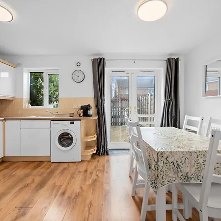 Casa vacanze 3bdr Gated Parking Near Centre Manchester