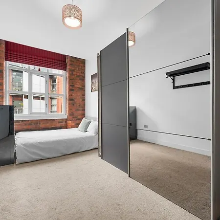 Daire Two Bedroom By Brookland Serviced Short Lets With Free Wifi *