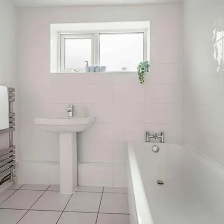 Guestready - Charming In Vibrant Levenshulme