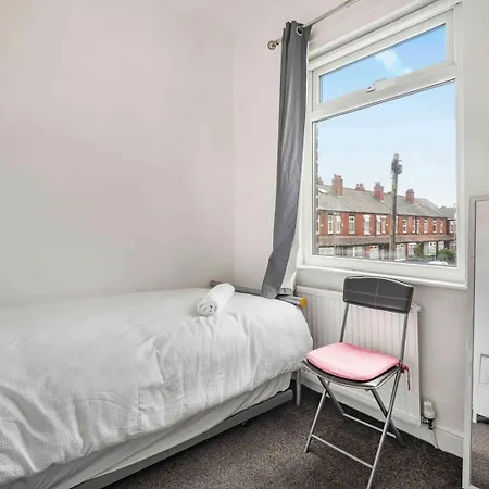 아파트 Guestready - Charming In Vibrant Levenshulme 맨체스터