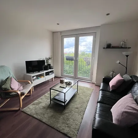 Homestay Double Bedroom - Private Bathroom - Centre *