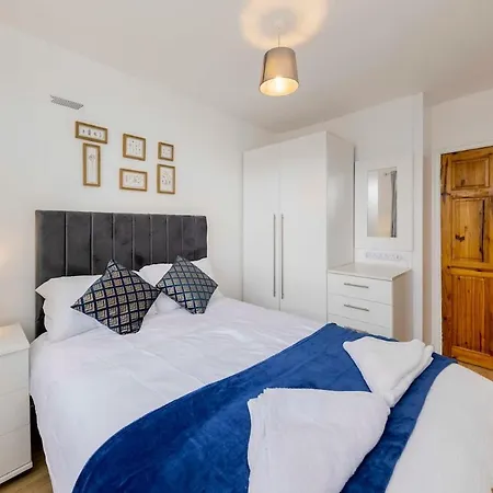 Holiday home Charming Cosy - Your Retreat Awaits Manchester