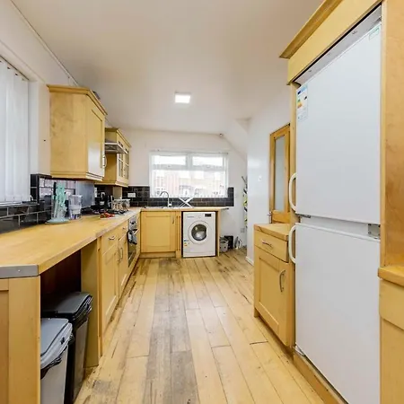 Charming Cosy - Your Retreat Awaits Манчестер