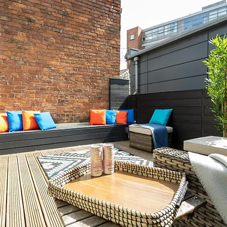 Luxury Penthouse With Private Roof Terrace