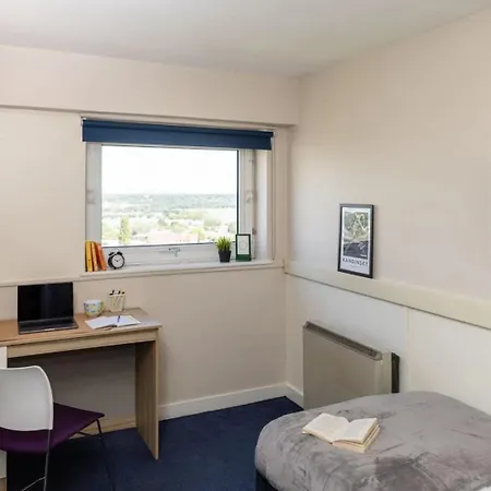 Apartment John Lester And Eddie Colman Courts In Salford *